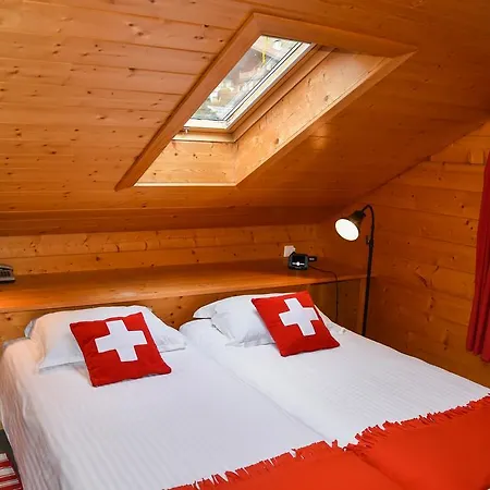 Des Alpes 2* Champéry